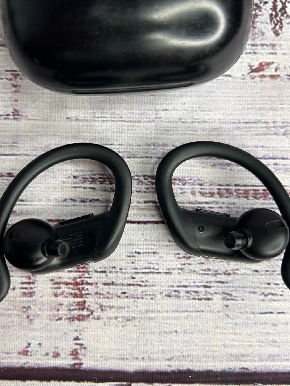 Beats by Dr. Dre Powerbeats Pro Bluetooth In-Ear Ear-Hook Earbuds PLEASE READ - Picture 3 of 13
